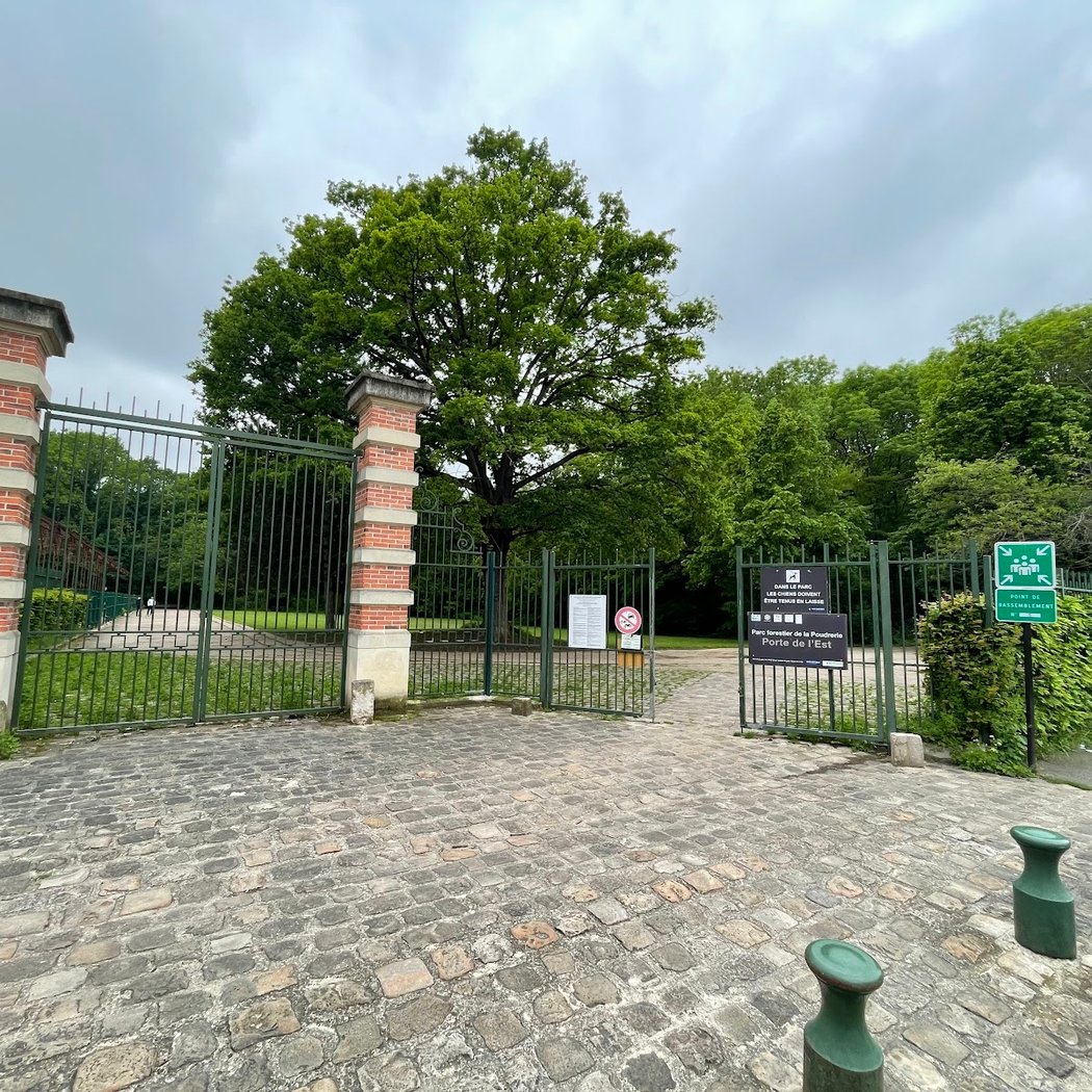 Entrée N°6 Porte de l'EST _ Parc de la poudrerie de Sevran 1
